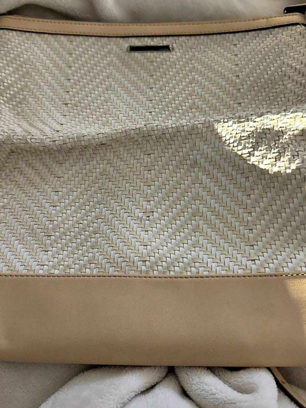 Stella & Dot Waverly 3 in 1 Woven Crossbody Bag in Beige & White - Picture 7 of 12